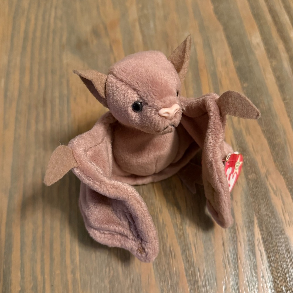 NWT Rare Retired 1996 BATTY TY BEANIE BABY P.E. PELLETS Tag *MINT* Condition